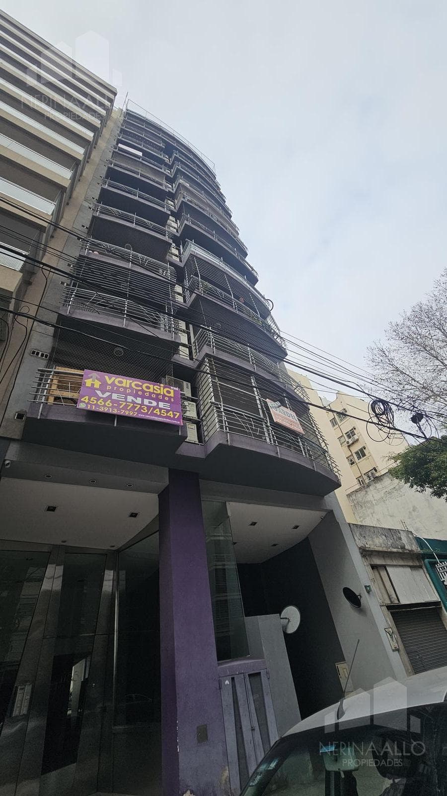 For sale: 2-bedroom apartment with a garage in Caballito.