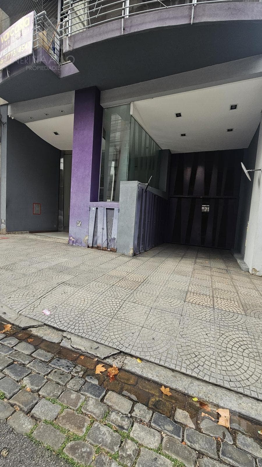 For sale: 2-bedroom apartment with a garage in Caballito.