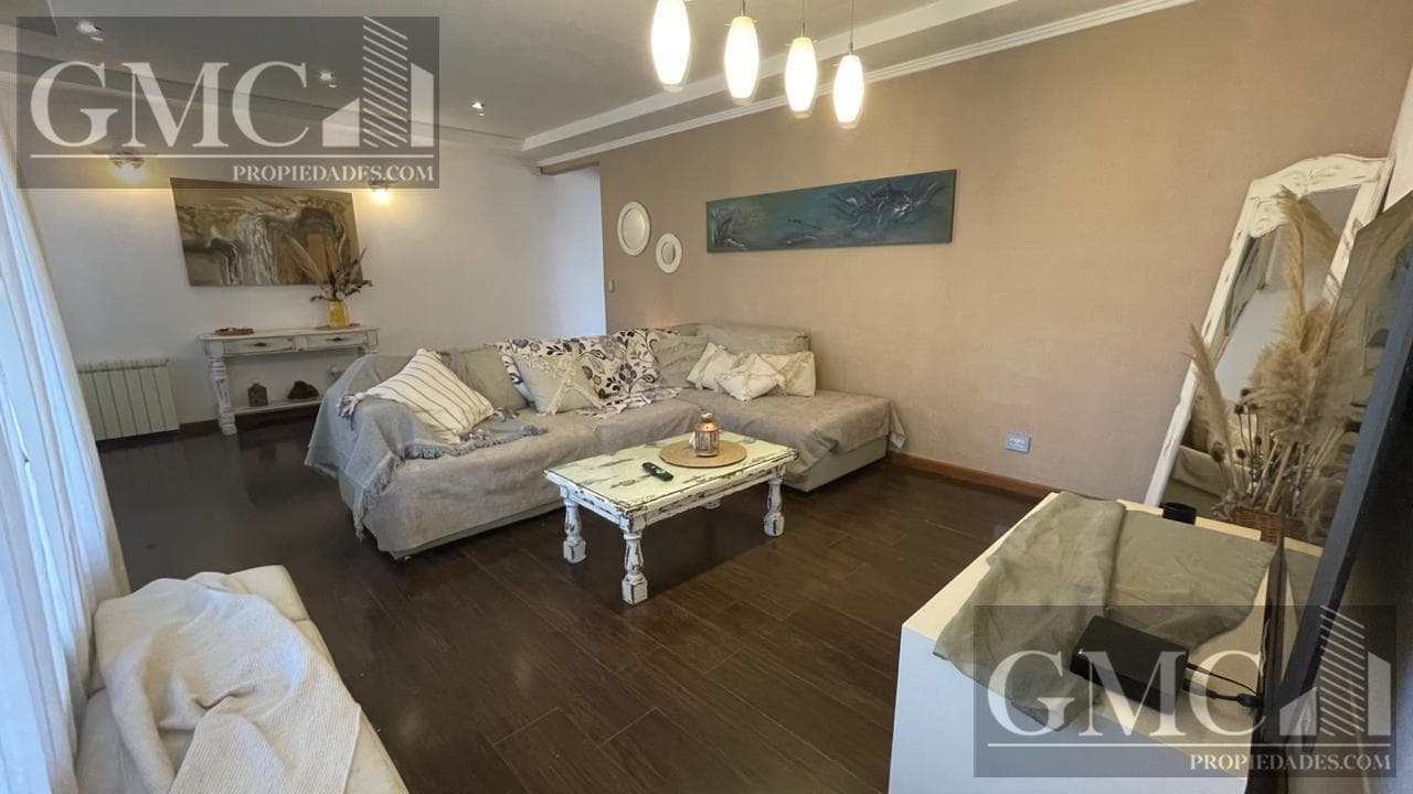 6-room house in San Carlos