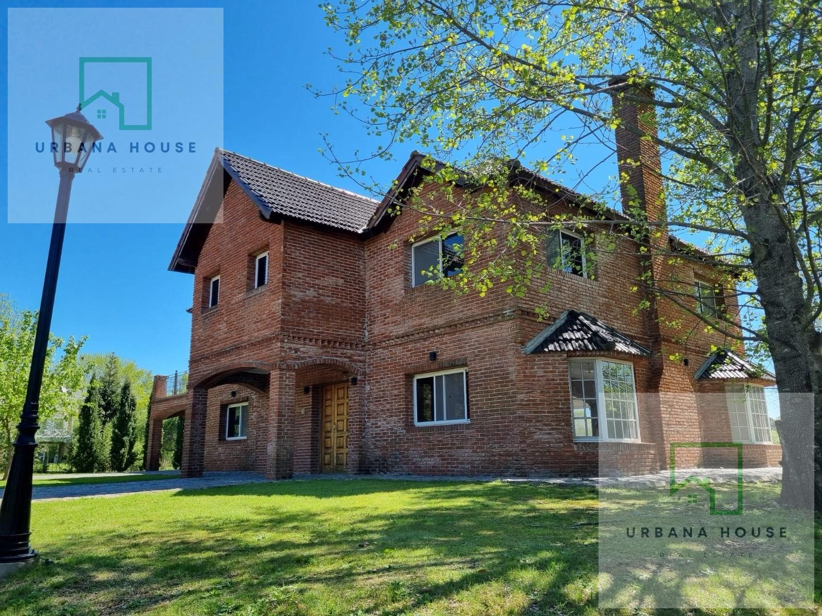 House in Alcanfores - For Sale - Financing: 40%