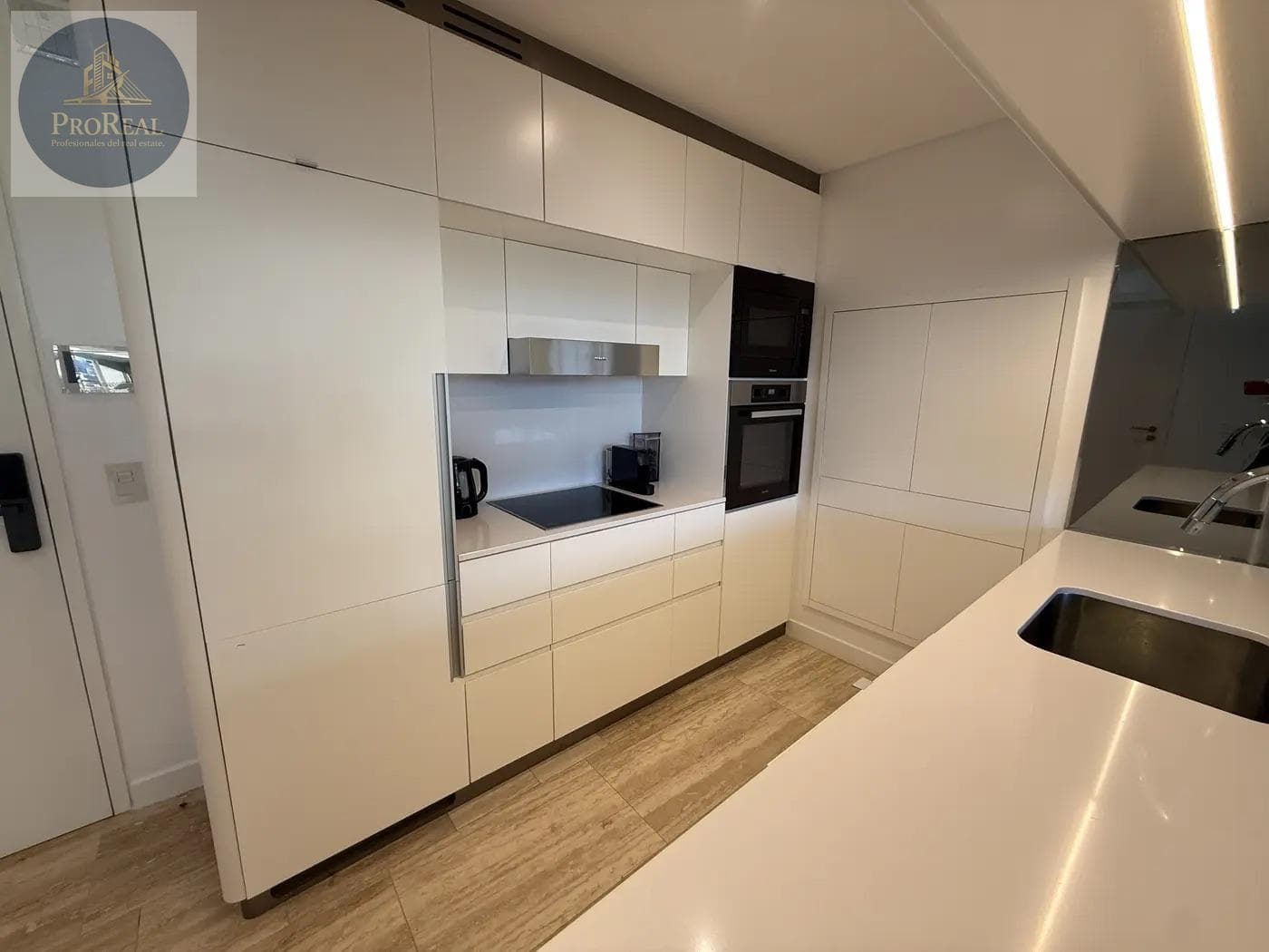 2-Room Apartment for Rent in the Ocenana Building, Puerto Madero