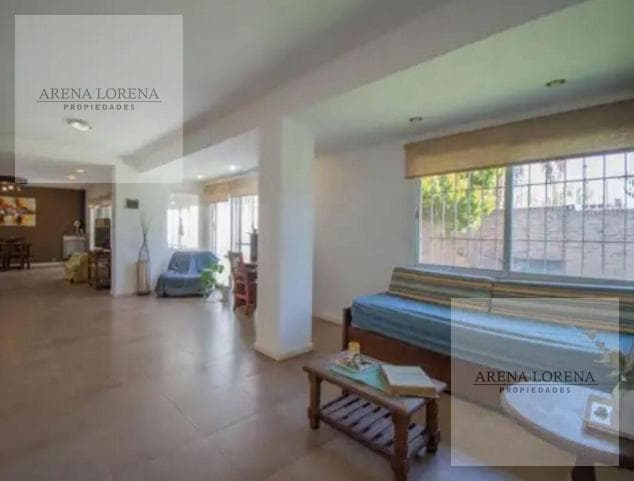 Casa 4 Ambientes en Venta Con Pileta en Ituzaingó Norte