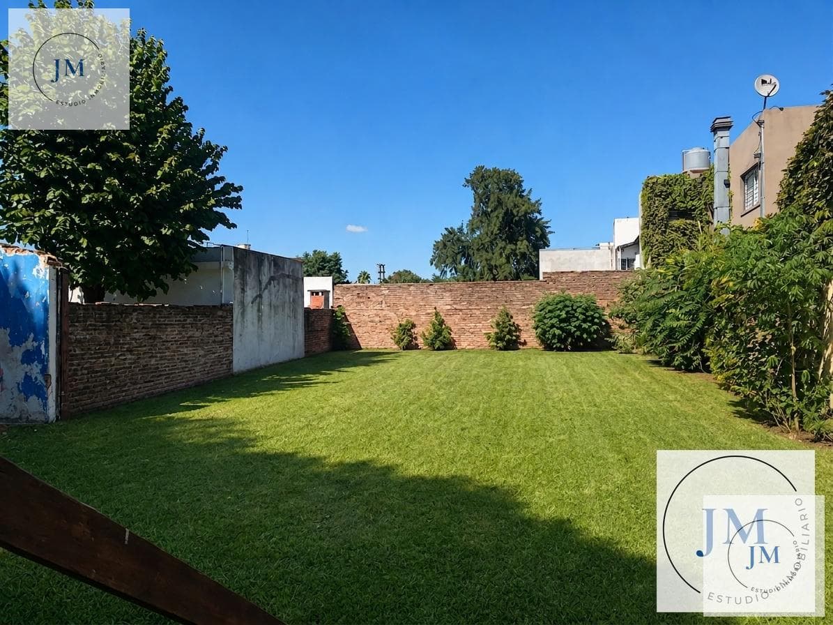 Opportunity: Land for sale in Hurlingham, at the corner of Williams and Wagner Streets, with running water and sewer service