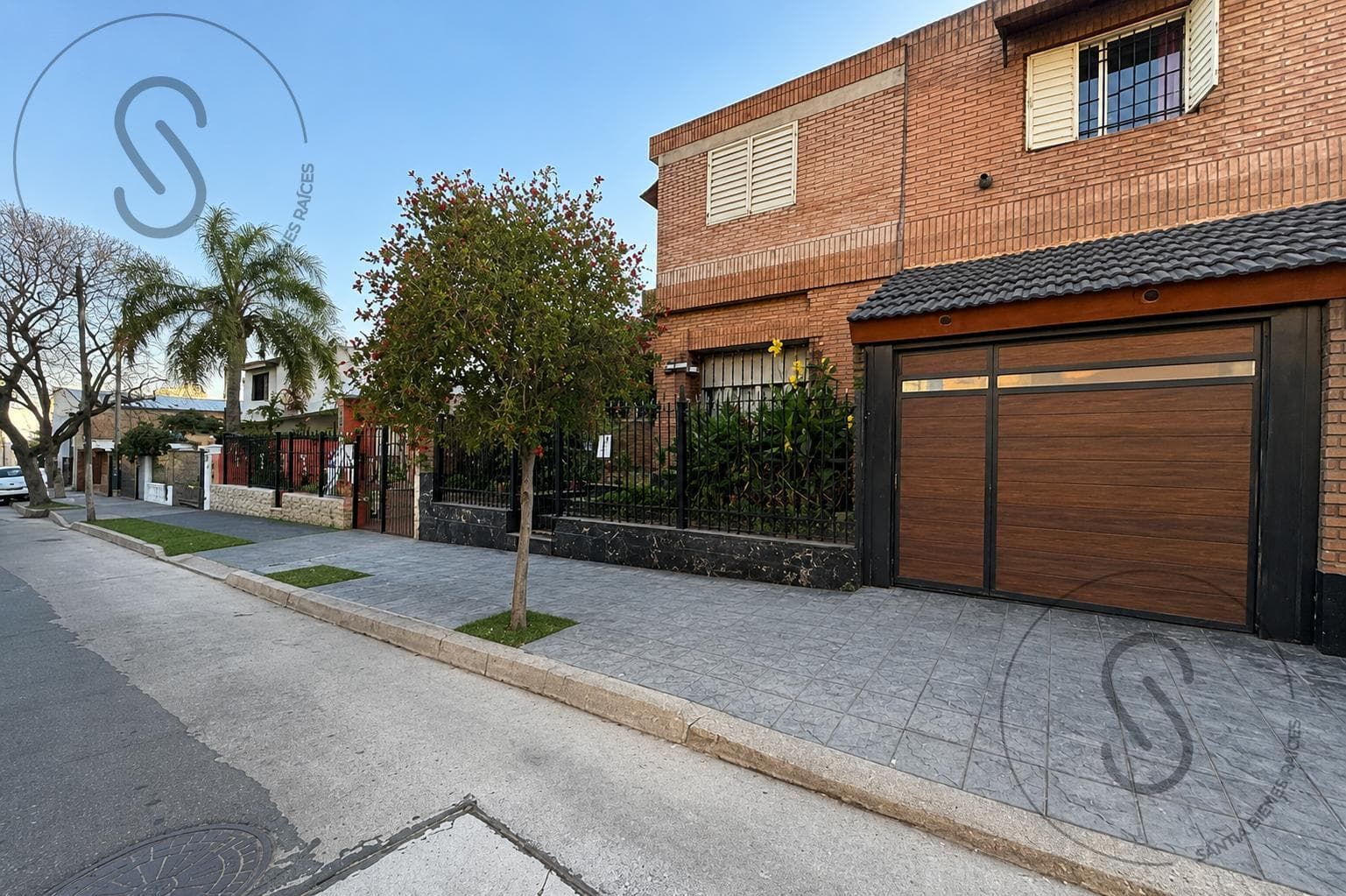 House for Sale: 4 Bedrooms, San Martin, Patio