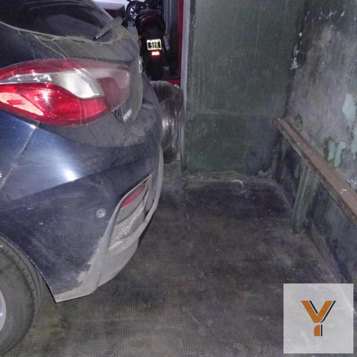 Garage for Sale - - 10 meters - San Nicolás