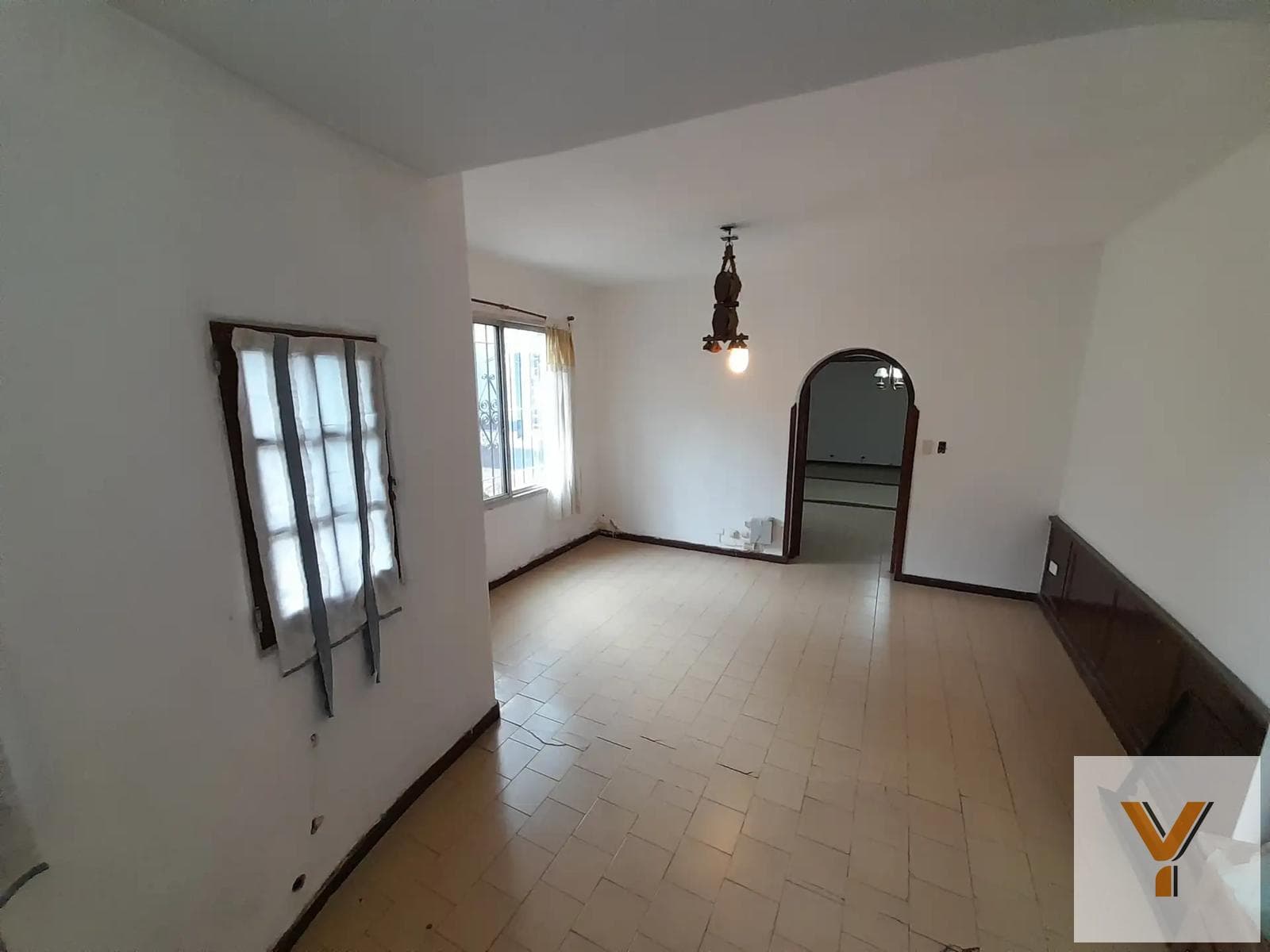 House for Sale - 4 Bedrooms, 2 Bathrooms - 232 m - San Fernando