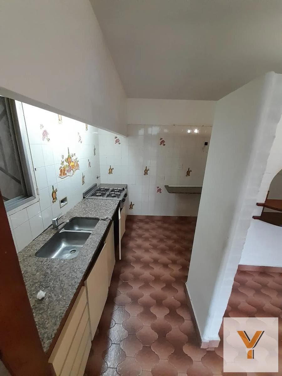 House for Sale - 4 Bedrooms, 2 Bathrooms - 232 m - San Fernando