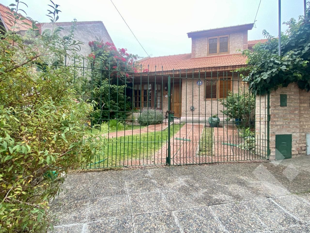 House for Sale: 2 Bedrooms with Patio - Santa Genoveva Neighborhood - Neuquén City