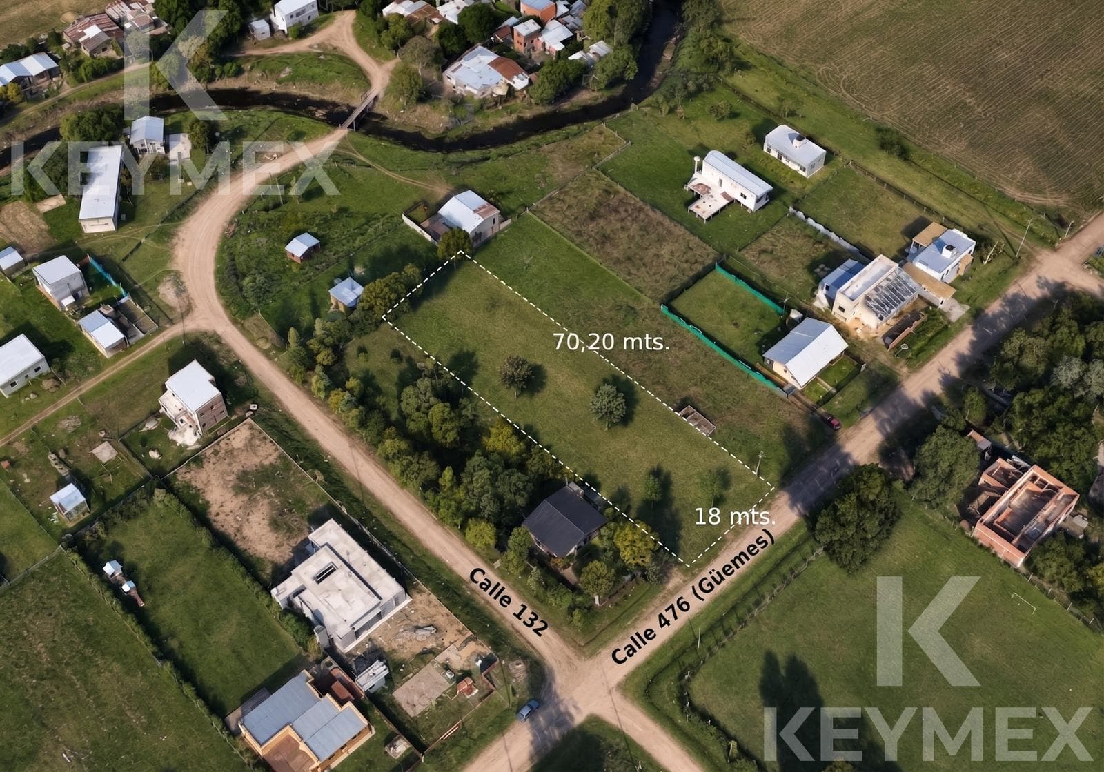Lot in City Bell at the intersection of Güemes Street and 132nd Street