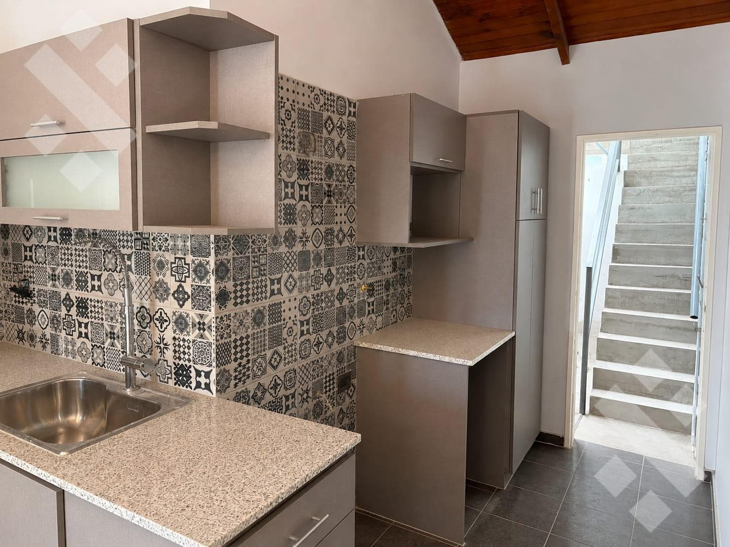 4-BEDROOM HOUSE FOR SALE - GODOY NEIGHBORHOOD, CIPOLLETTI
