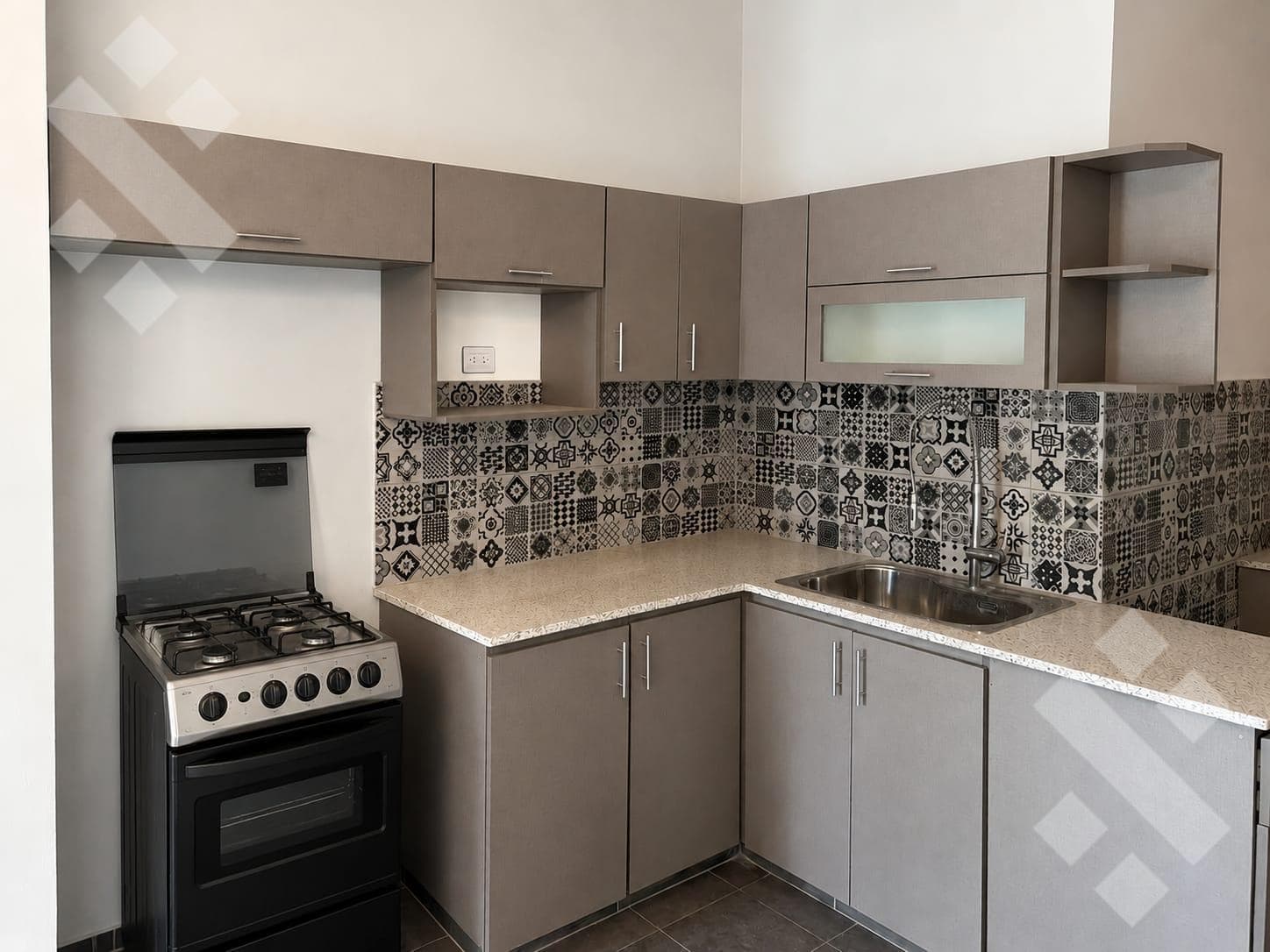 4-BEDROOM HOUSE FOR SALE - GODOY NEIGHBORHOOD, CIPOLLETTI
