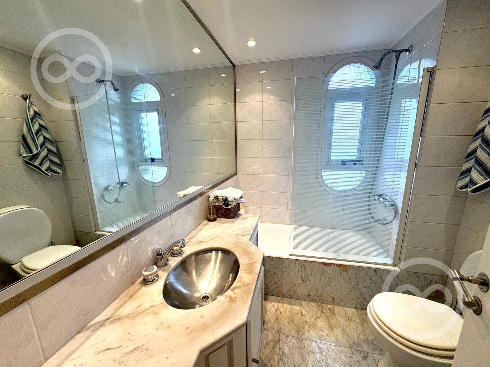 Piso en venta Retiro Recoleta Altisimo 3 dormitorios Cochera Amenities