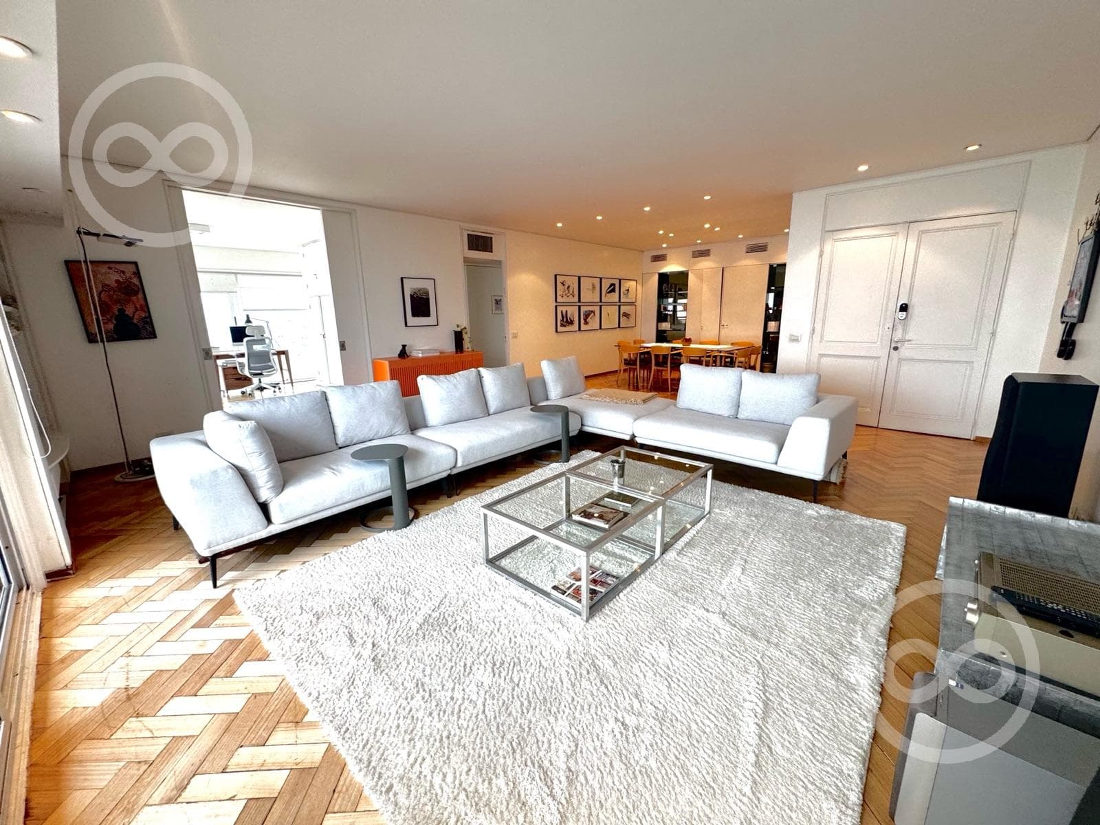 Piso en venta Retiro Recoleta Altisimo 3 dormitorios Cochera Amenities