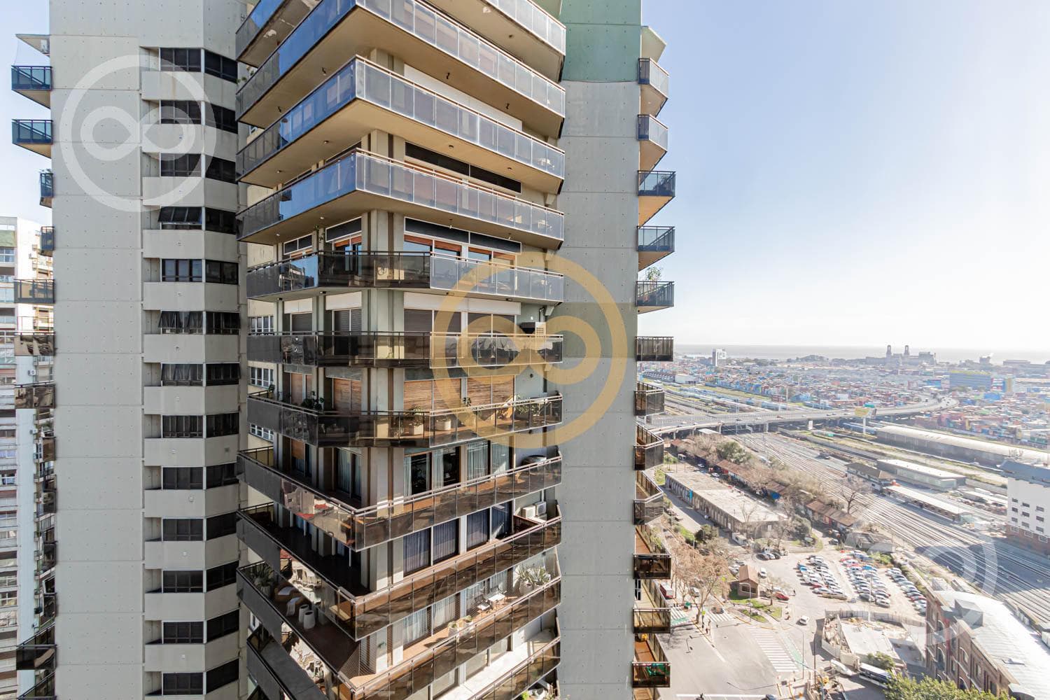 Departamento en venta Retiro Recoleta 3/4 dormitorios en suite 2 cocheras Altisimo Pileta
