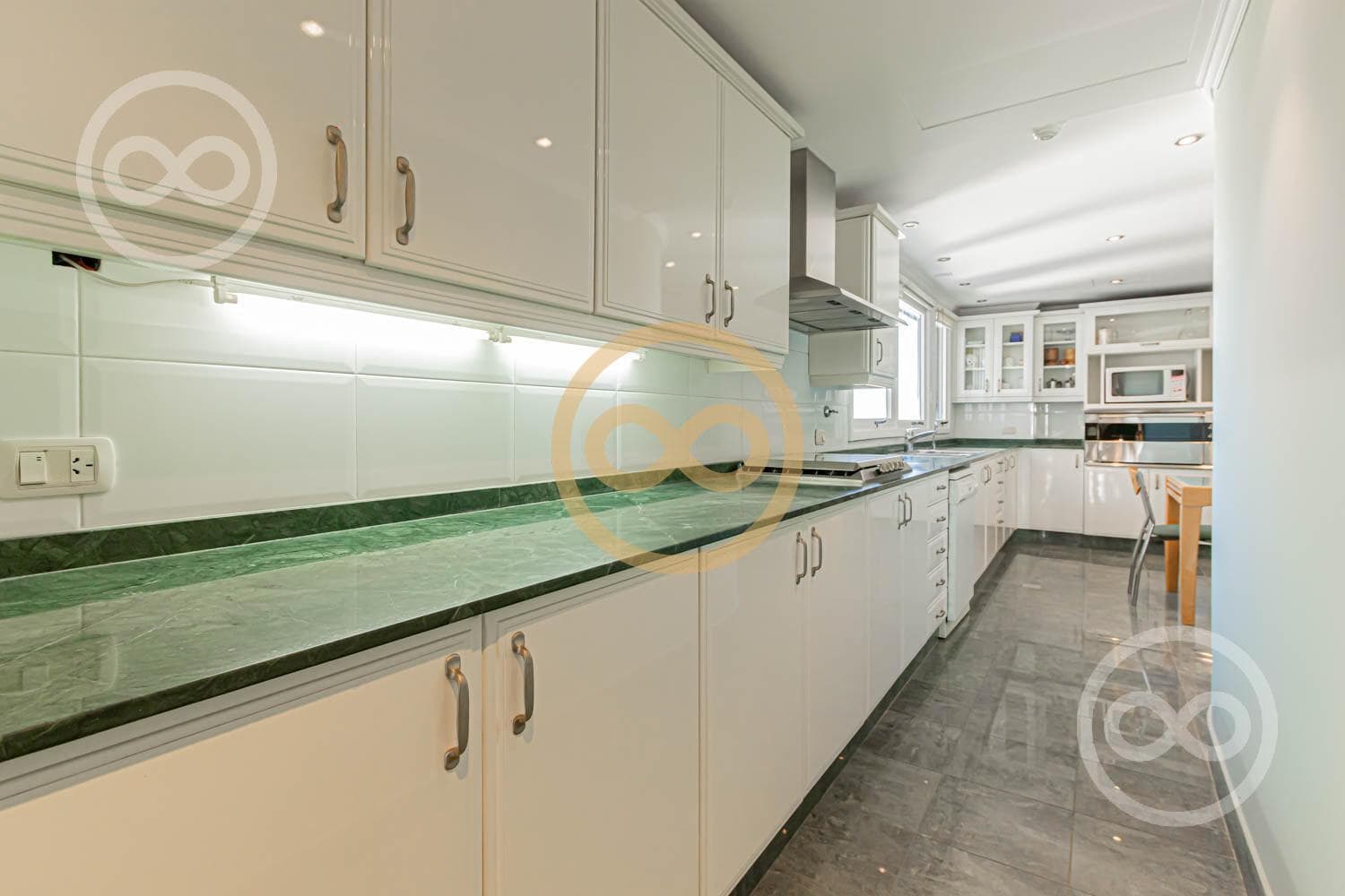 Departamento en venta Retiro Recoleta 3/4 dormitorios en suite 2 cocheras Altisimo Pileta