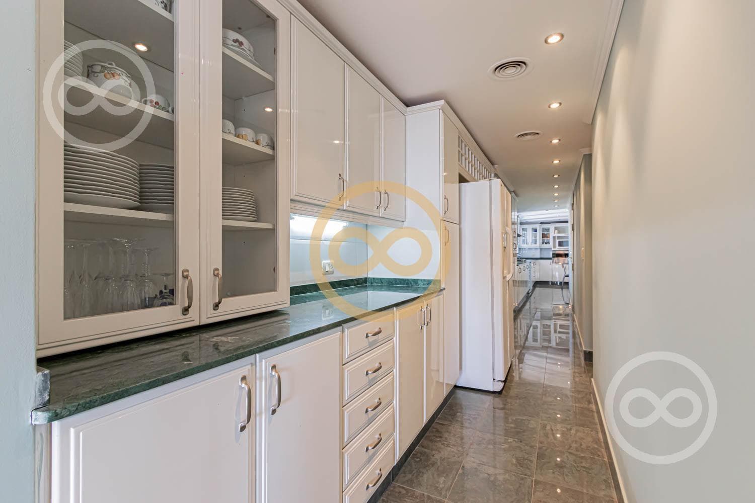 Departamento en venta Retiro Recoleta 3/4 dormitorios en suite 2 cocheras Altisimo Pileta