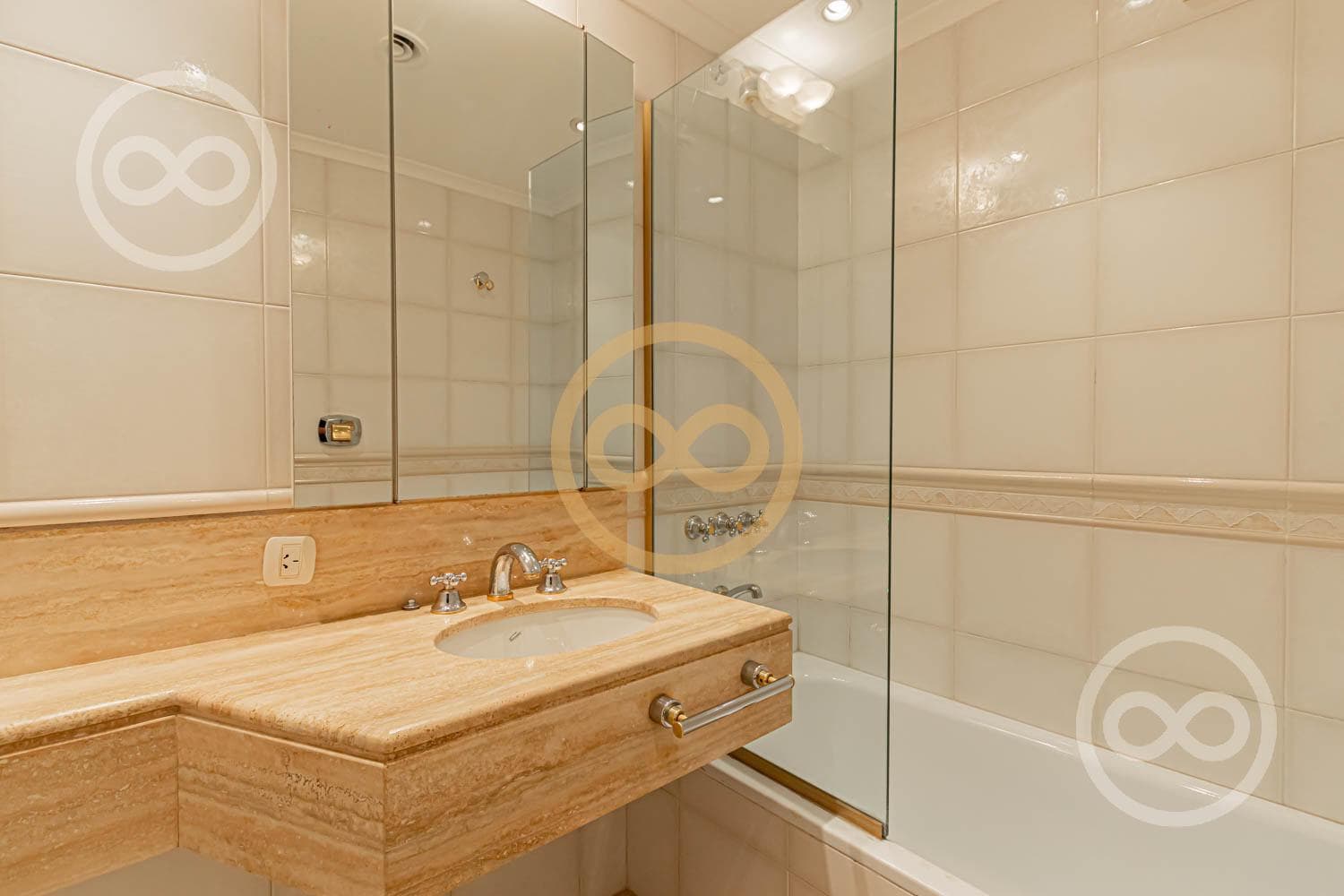 Departamento en venta Retiro Recoleta 3/4 dormitorios en suite 2 cocheras Altisimo Pileta