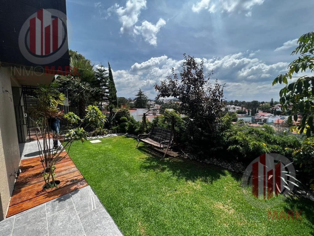Spectacular House for Sale in Loma de Valle Escondido