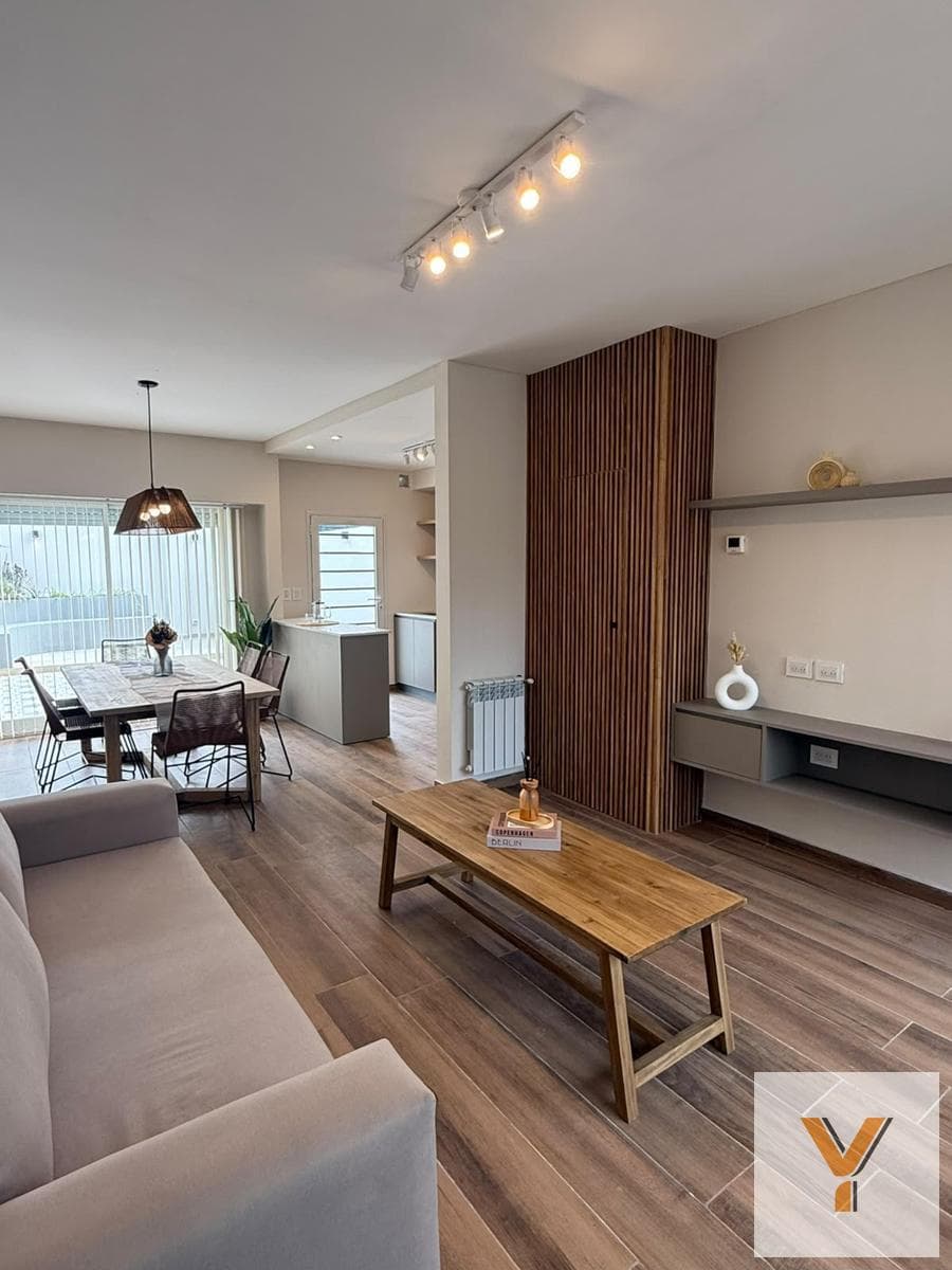 House for Sale - 3 Bedrooms, 2 Bathrooms - 150 m - Mar del Plata