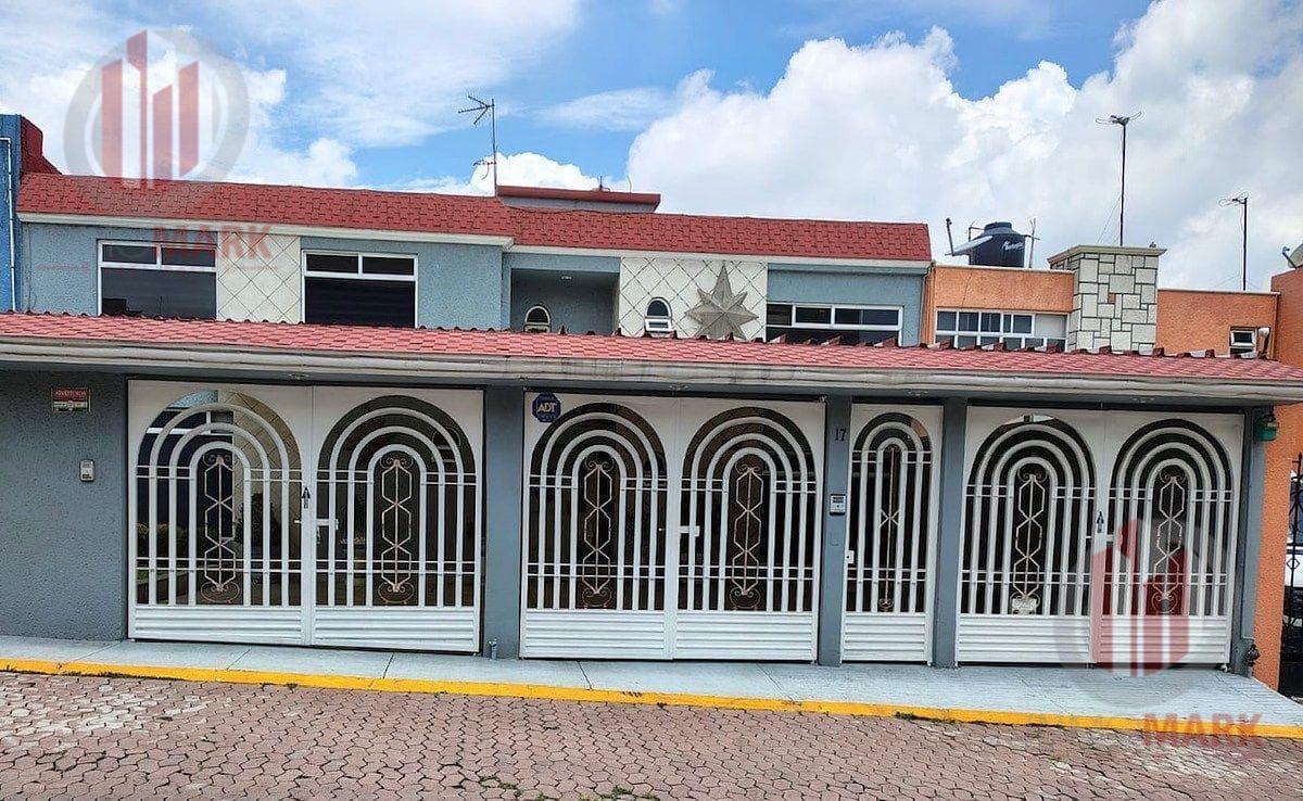 House for Sale in Jardines del Alba, Cuautitlán Izcalli