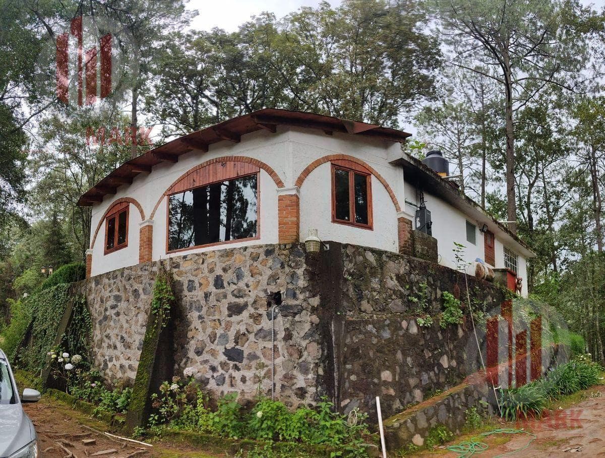 House for Sale, 30 Minutes from Valle de Bravo