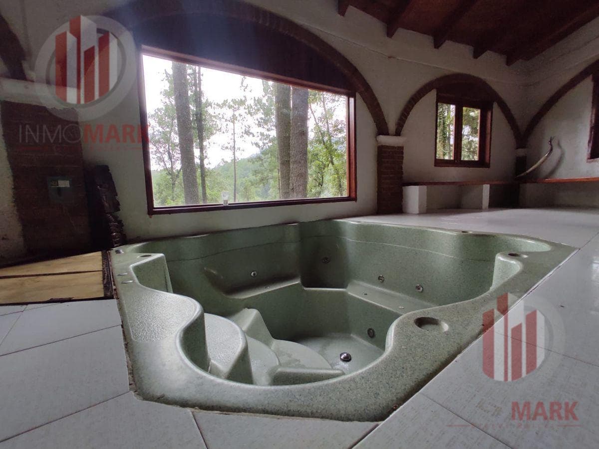 House for Sale, 30 Minutes from Valle de Bravo