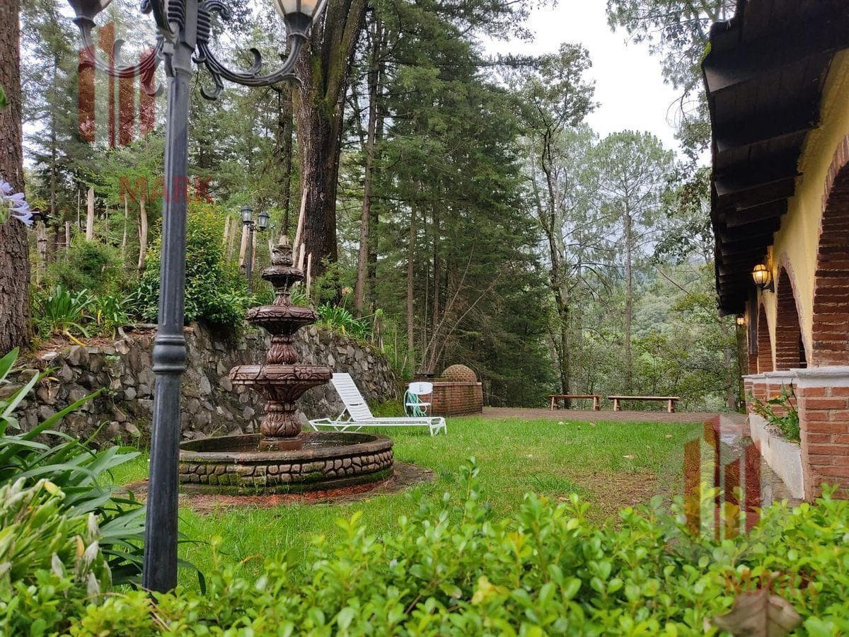 House for Sale, 30 Minutes from Valle de Bravo