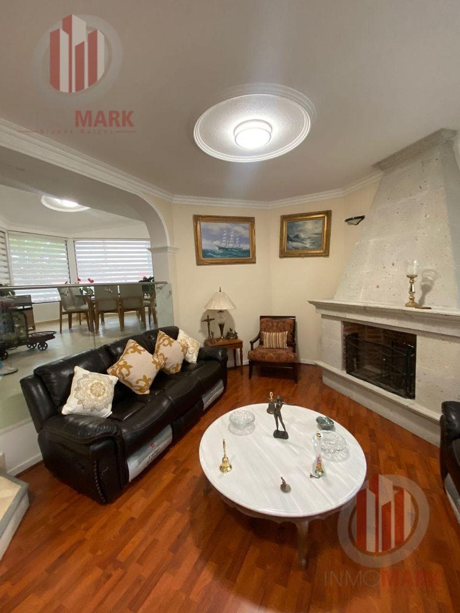 Beautiful Home for Sale in Loma de Valle Escondido