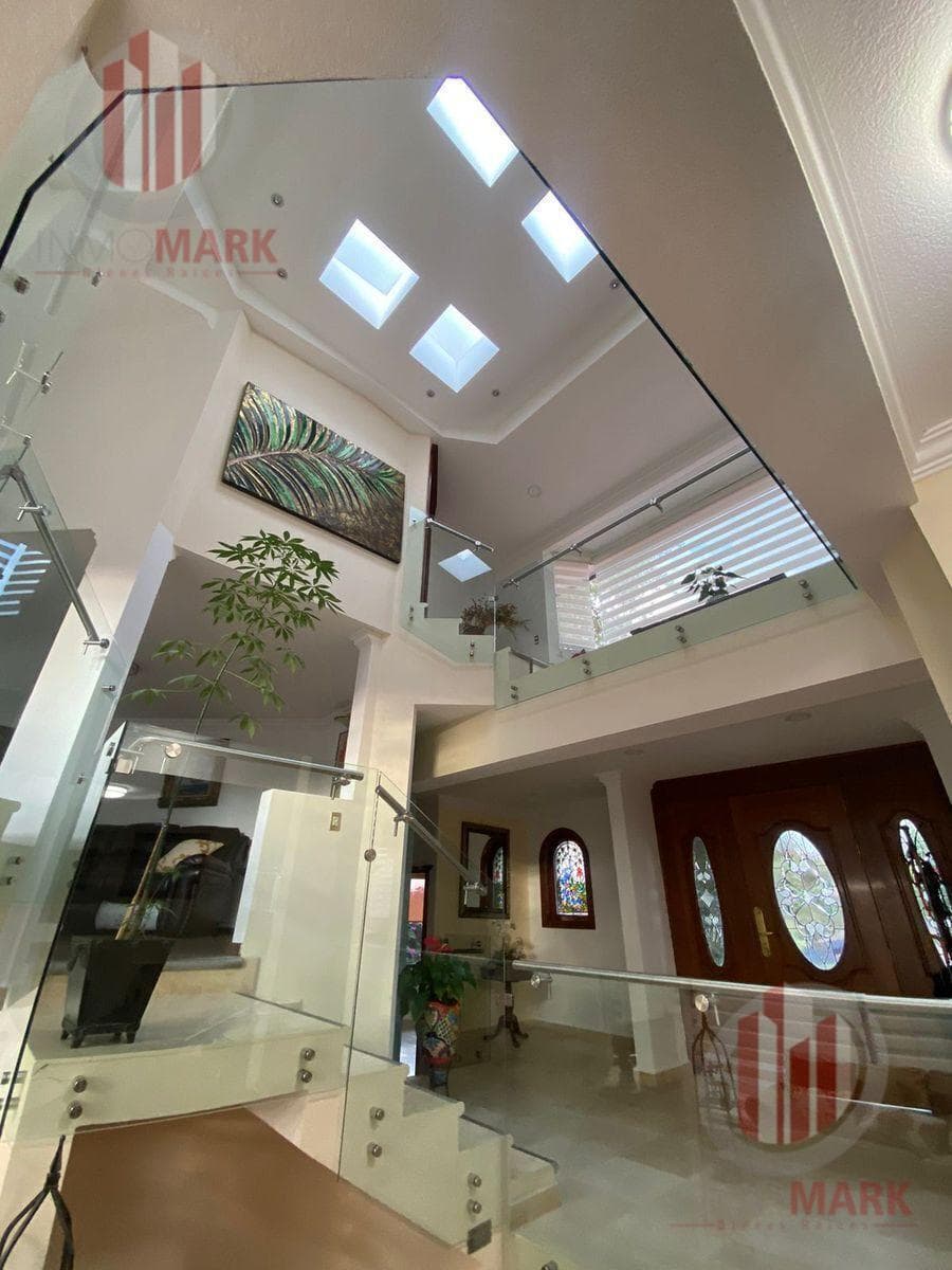 Beautiful Home for Sale in Loma de Valle Escondido