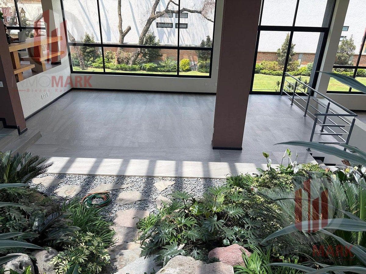 Spectacular Residence for Sale in Loma de Vallescondido