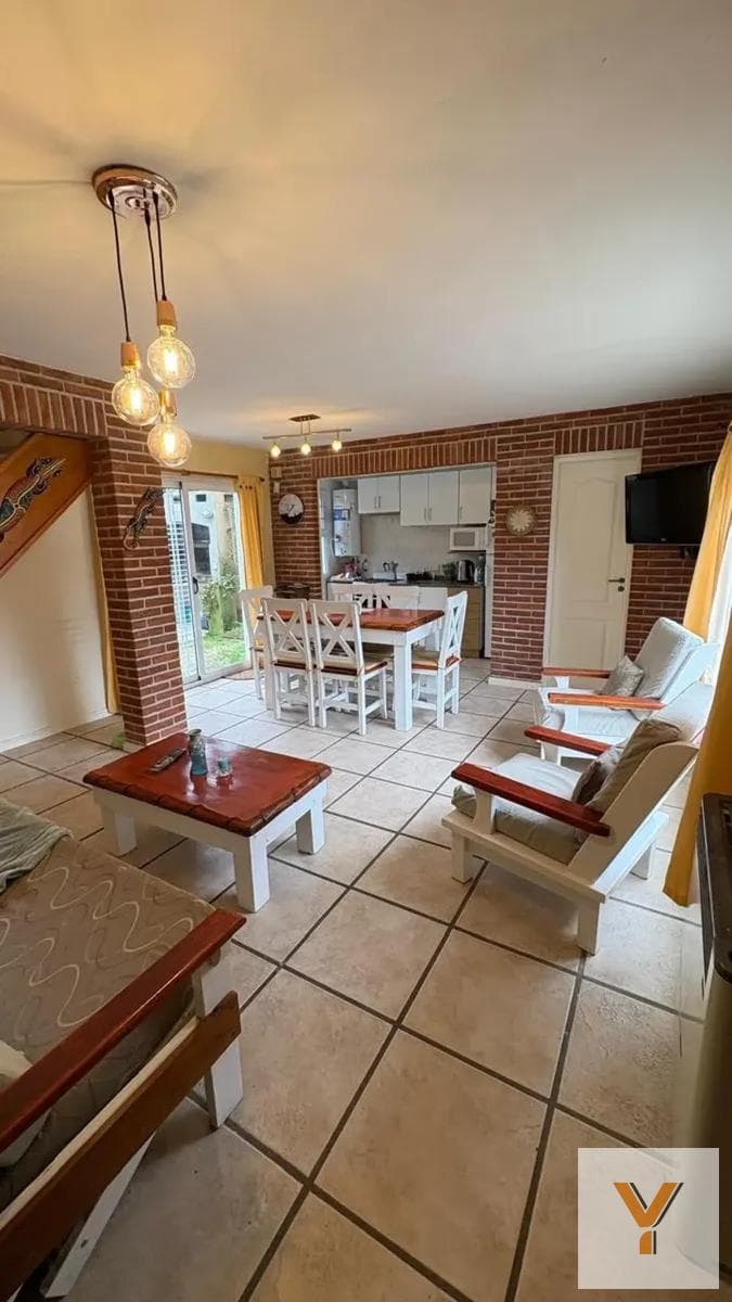 House for Rent - 2 Bedrooms, 2 Bathrooms - 140 m² - Pinamar