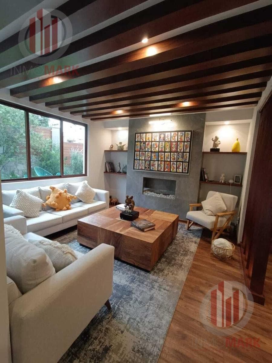 Beautiful House for Sale at the Chiluca Golf Club