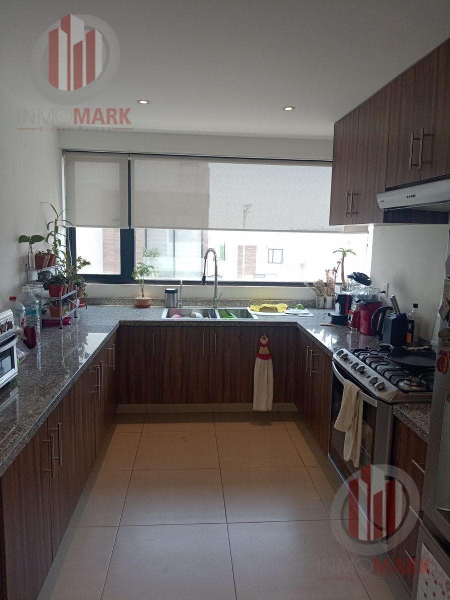 House for Sale in Aqua 2, Lago Esmeralda
