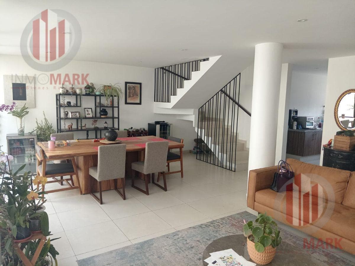House for Sale in Aqua 2, Lago Esmeralda