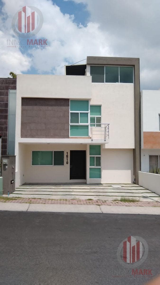 Pre-Owned House for Sale in El Refugio, Querétaro