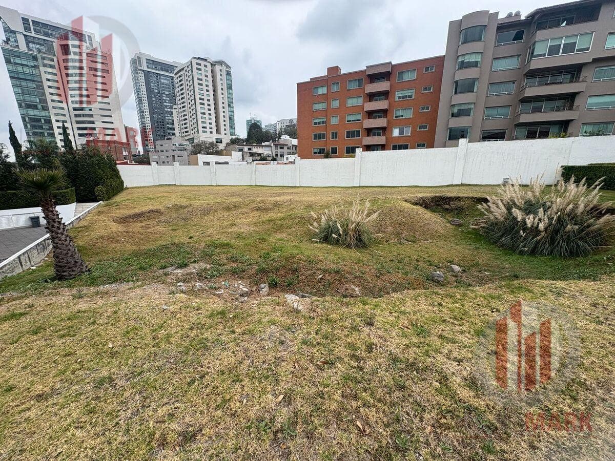 Land for Sale in Fuente de las Lomas, Interlomas