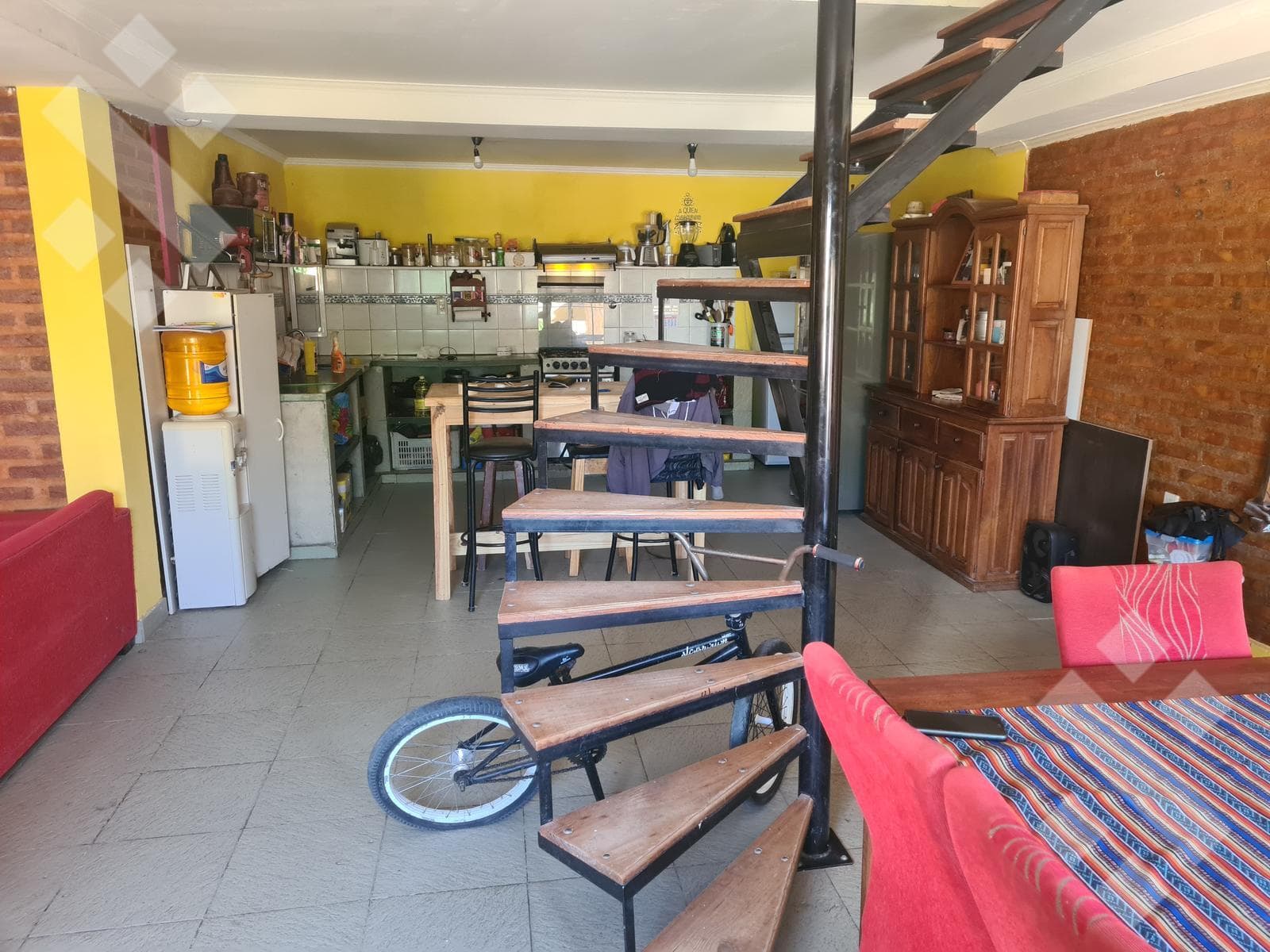 Three-bedroom house with a century-old patio