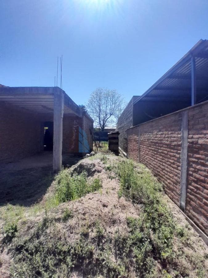 Land for Sale with Construction in Progress - San Pablo Residential Neighborhood