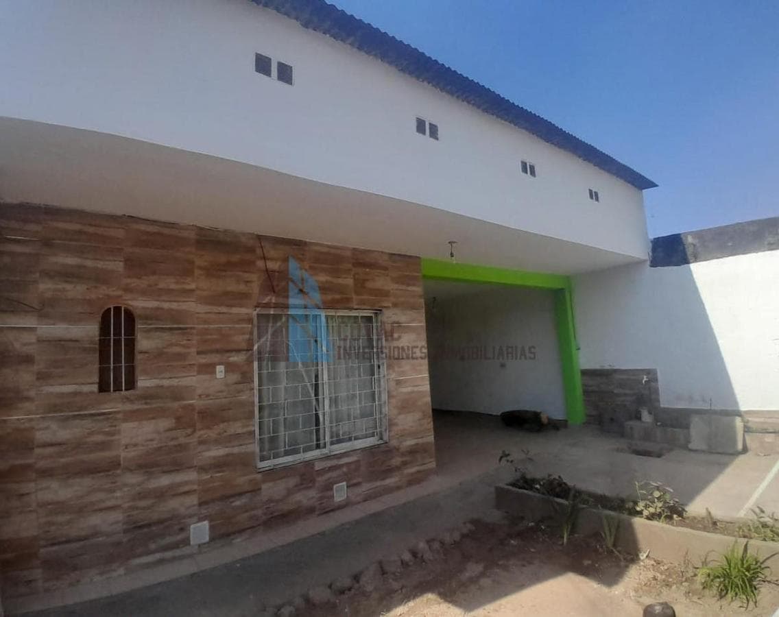 2-Bedroom House in the Parodi Neighborhood