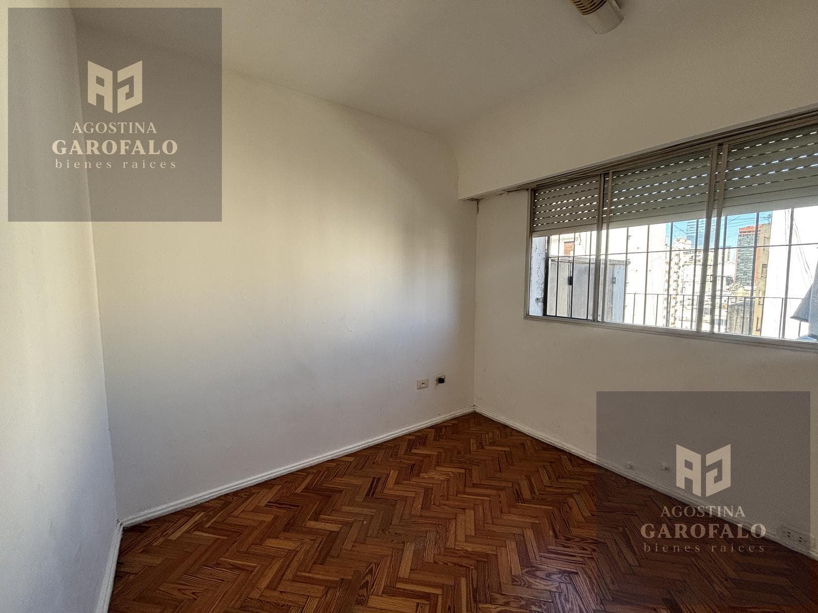 2-Room Apartment for Sale with a Front-Facing Balcony in Retiro