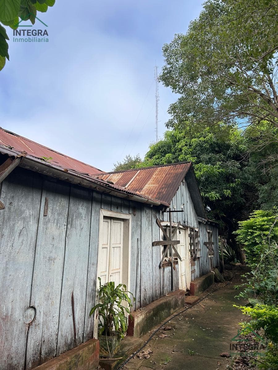 Land for sale located at 3000 Líbano, between Uruguay Ave. and Trincheras.