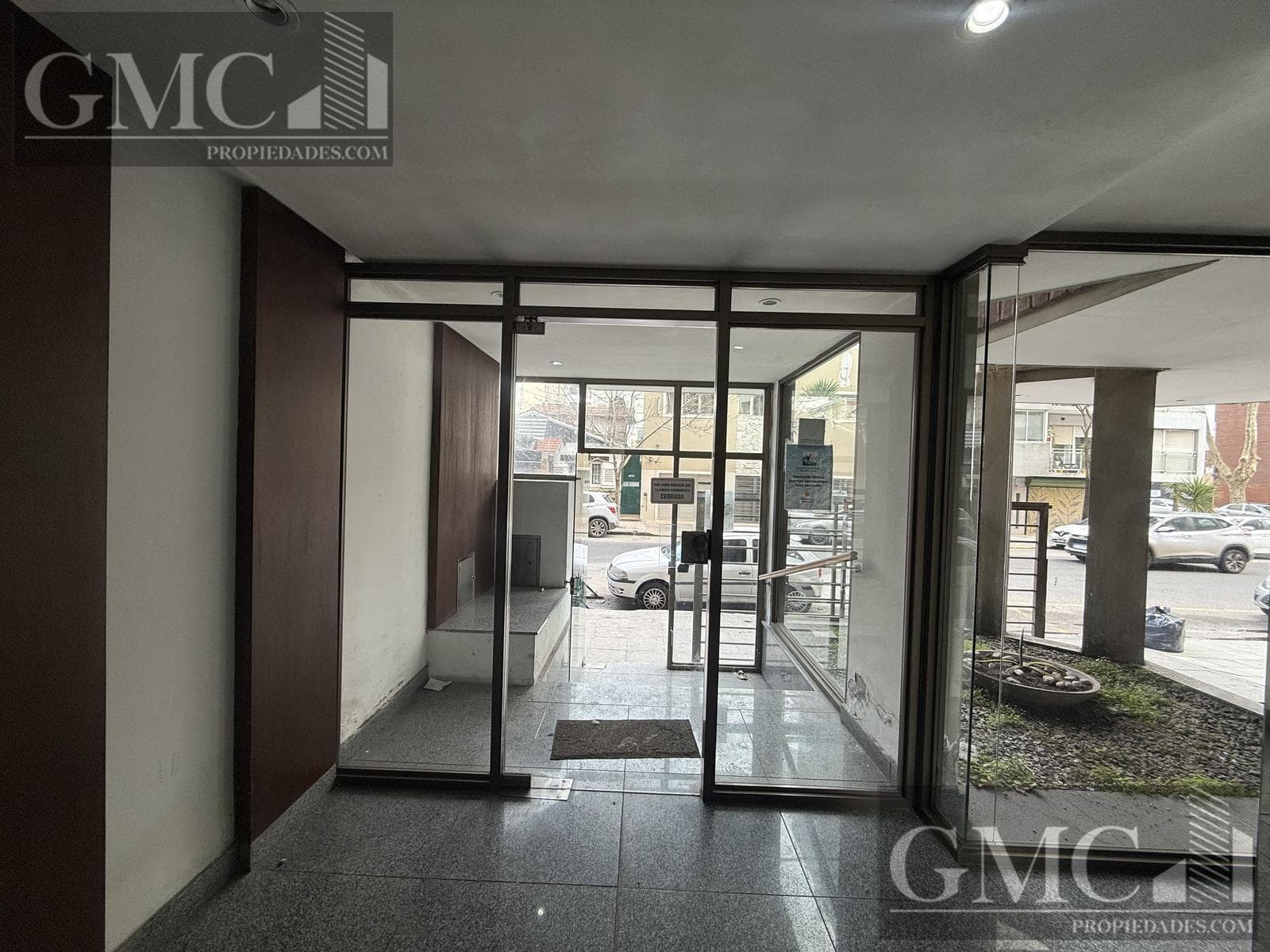 Great opportunity: 3-room apartment just a few meters from the ocean
