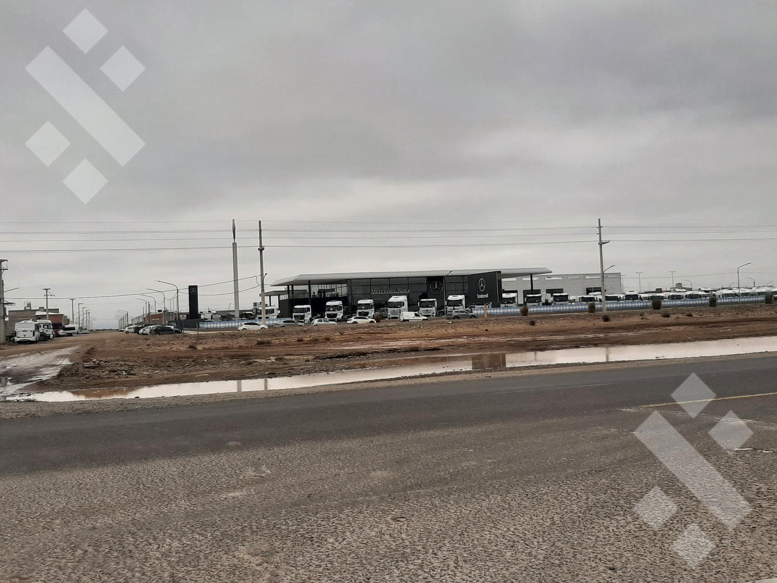 FOR SALE: COMMERCIAL LOT IN NQN INDUSTRIAL PARK, 200 M2