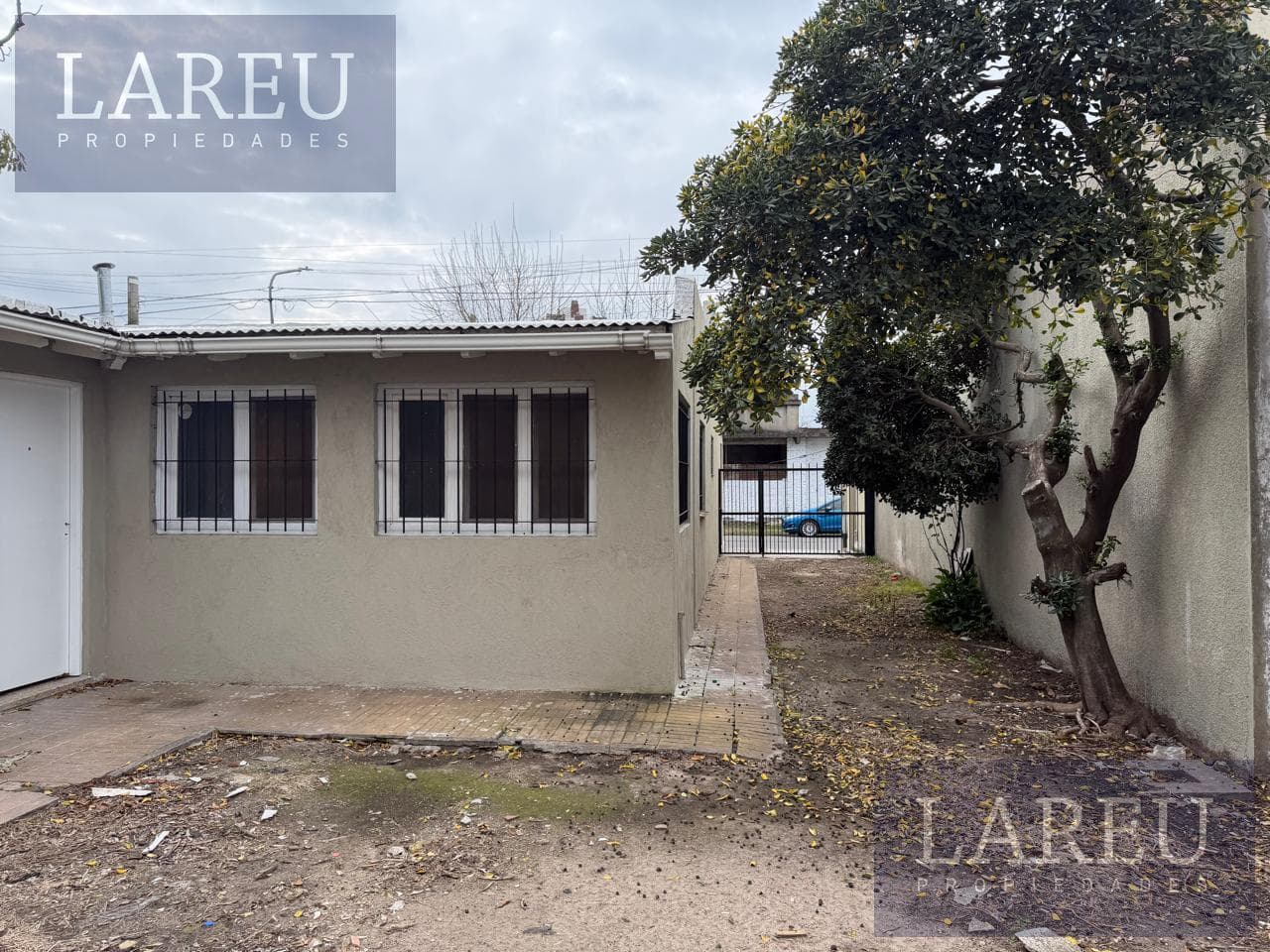 House on Lorenzo Lopez Street - Downtown Pilar