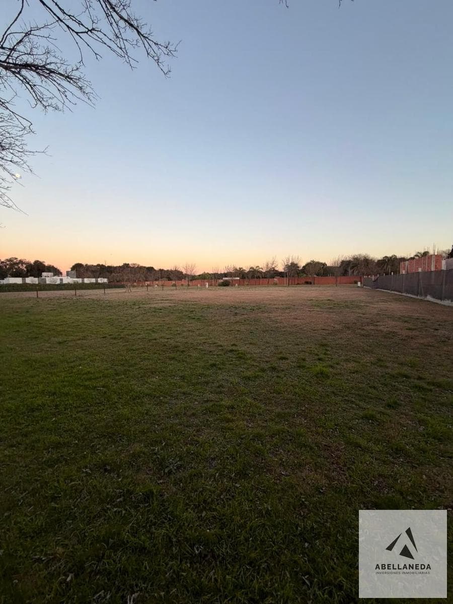 2,500-meter Lot for Sale - Los Mimbres
