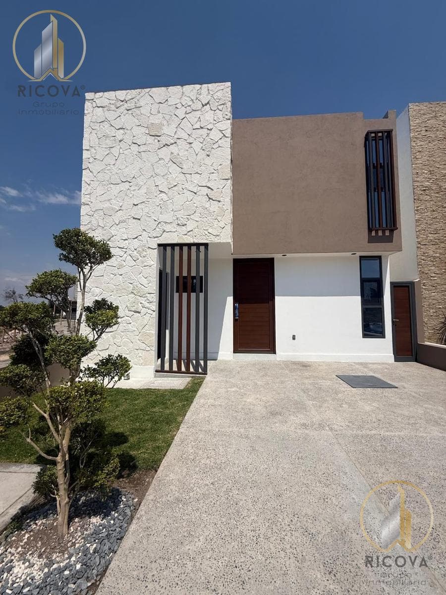 House Panorama El Marques