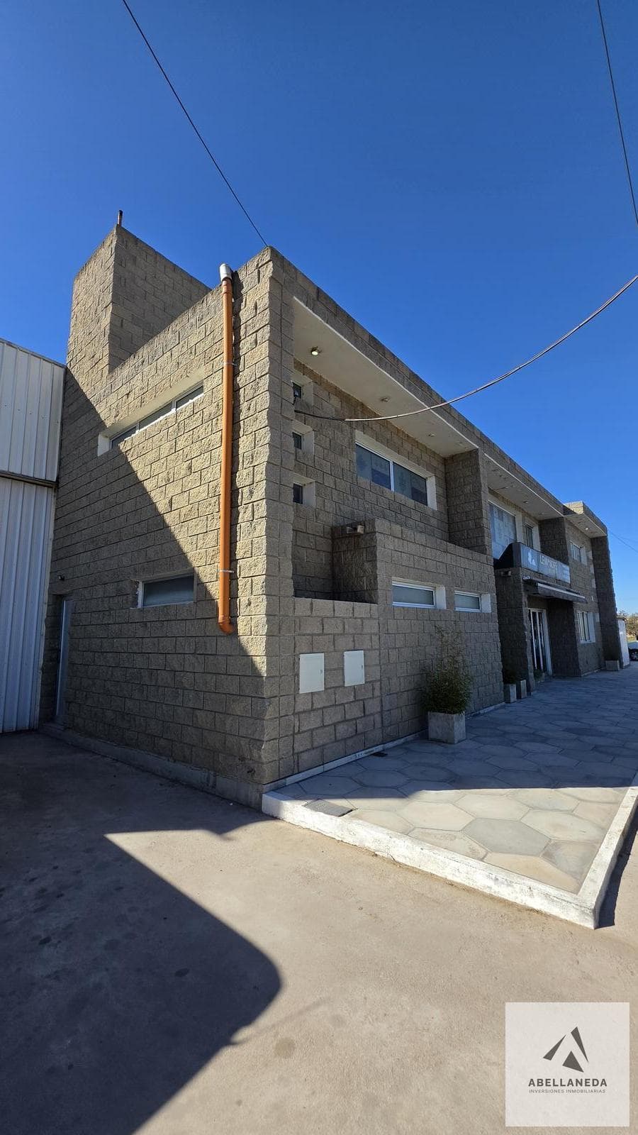 1,700-meter Industrial Warehouse for Sale