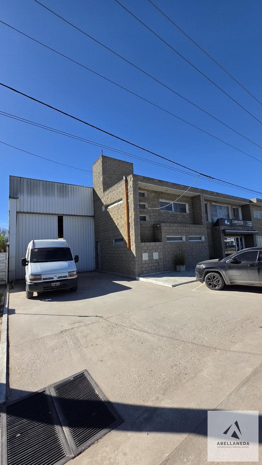 1,700-meter Industrial Warehouse for Sale
