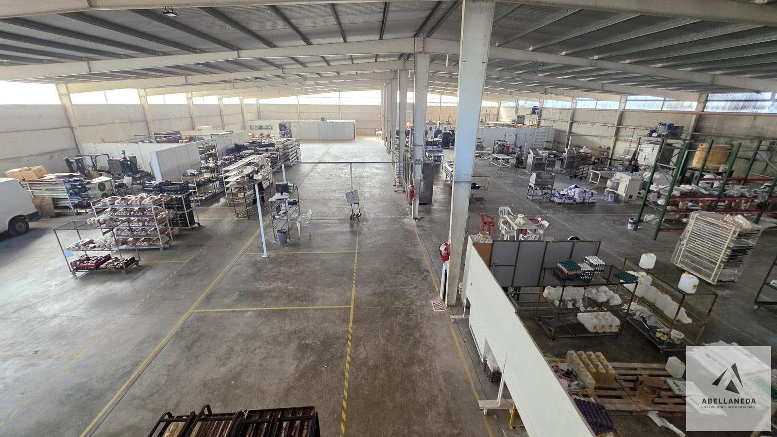 1,700-meter Industrial Warehouse for Sale