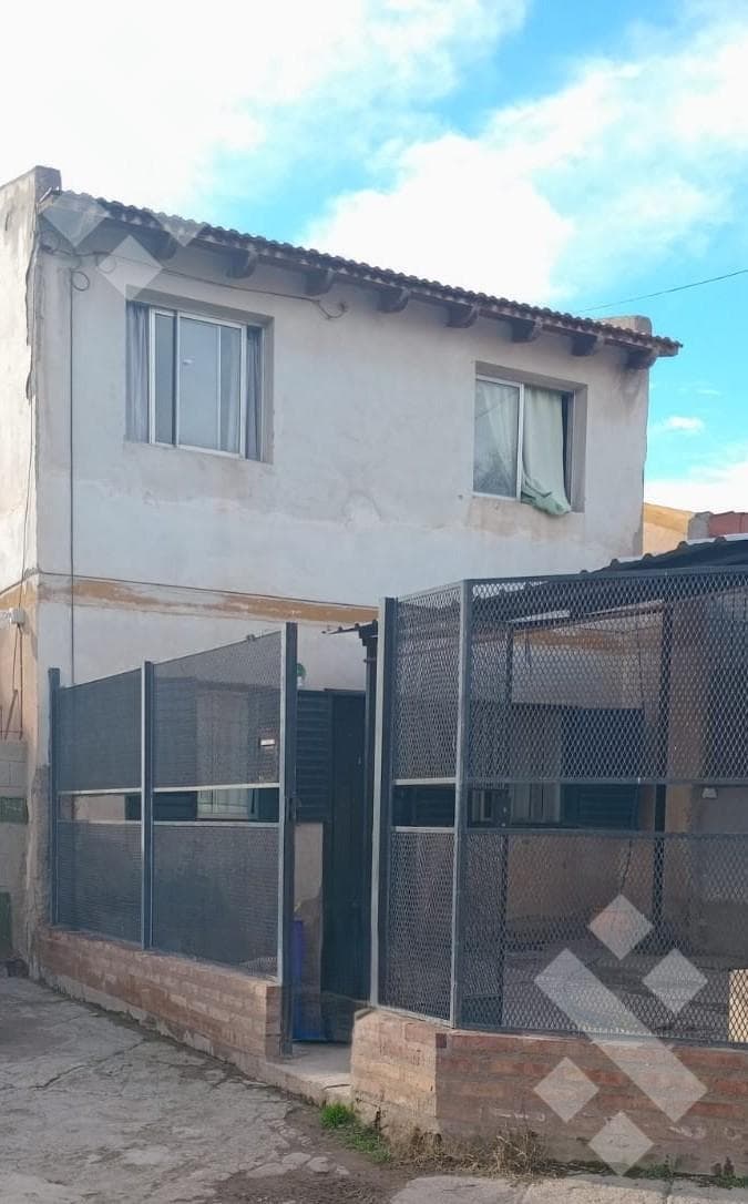4-BEDROOM DUPLEX FOR SALE, VILLARINO NEIGHBORHOOD, CIPOLLETTI